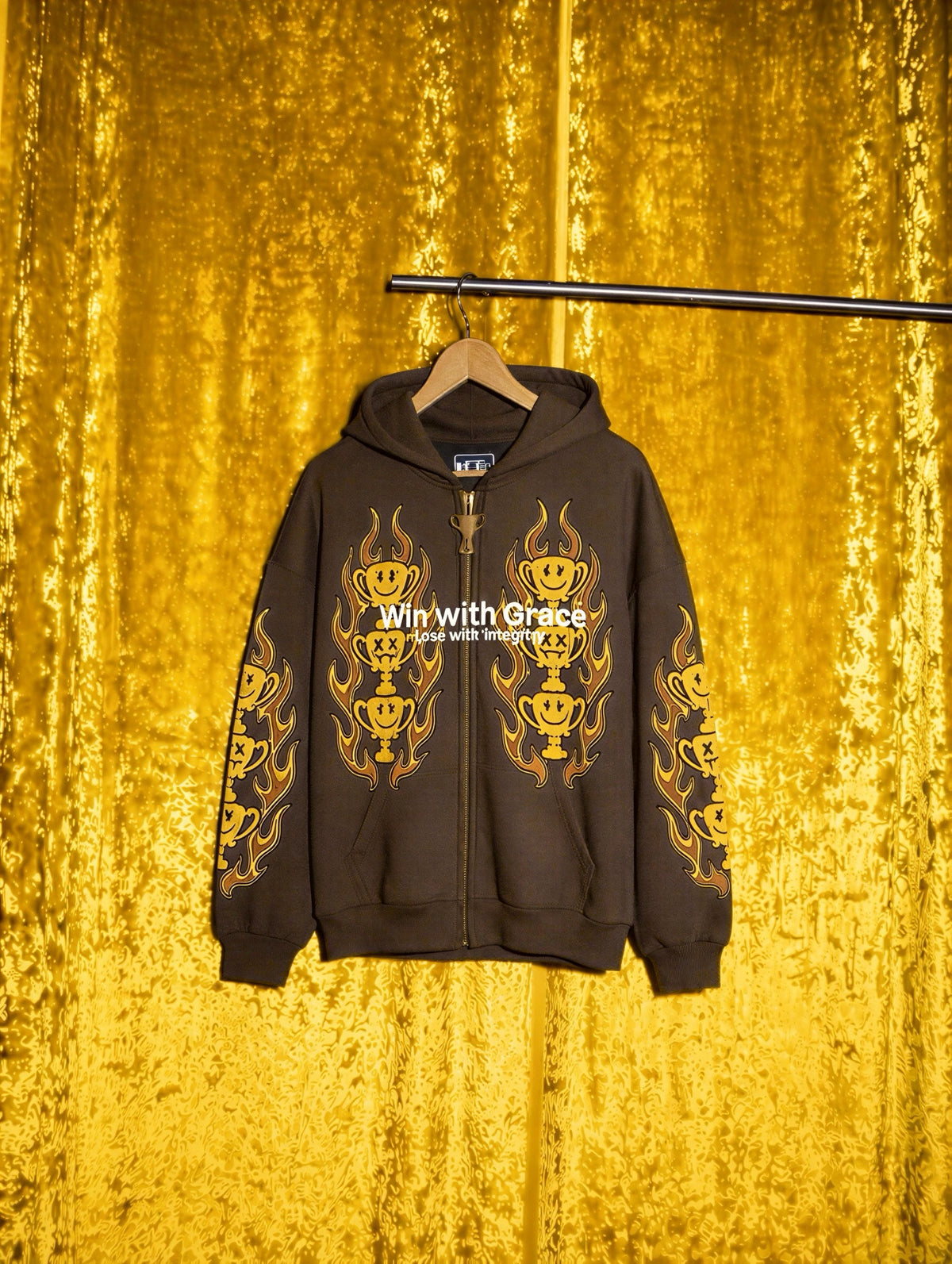 TROPHÉS ON FIRE FLEECE